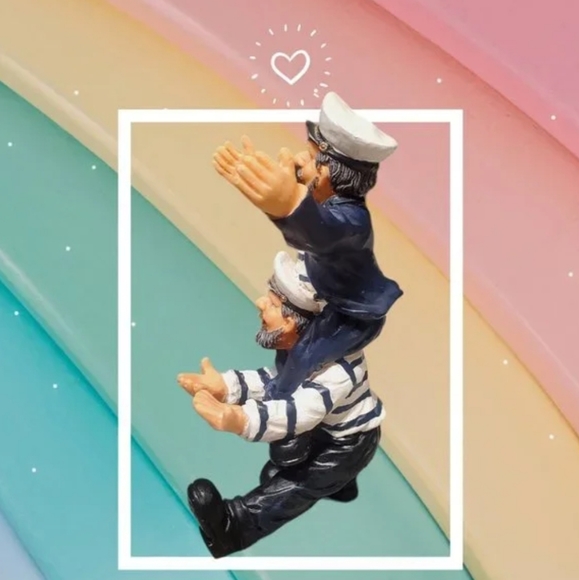 Two men Sea Captain Wine Holder Figurine  Statue - Picture 4 of 5